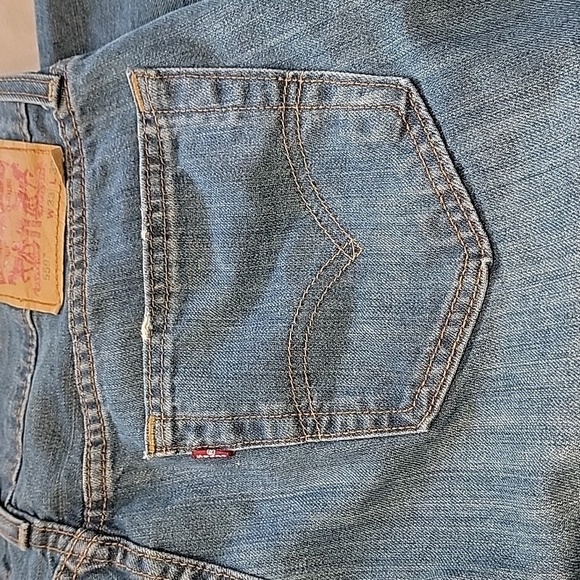 Levi's 559 Relaxed Fit Straight Leg Jeans, Size 33x32, Great Used Condition - Picture 11 of 14